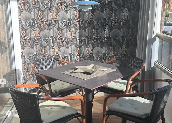 Sunny Near Yumbo And Dunes *